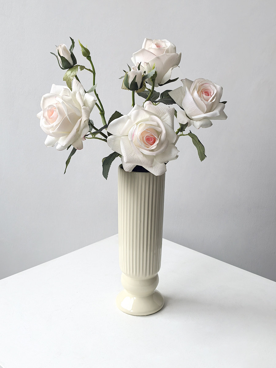 LIVETAI Ribbed Ceramic Vase Collection — detail 4